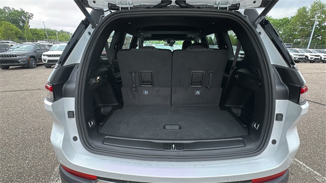 new 2025 Jeep Grand Cherokee L car, priced at $44,034