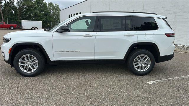 new 2025 Jeep Grand Cherokee L car, priced at $44,034