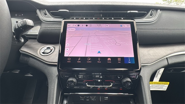 new 2025 Jeep Grand Cherokee car, priced at $48,172