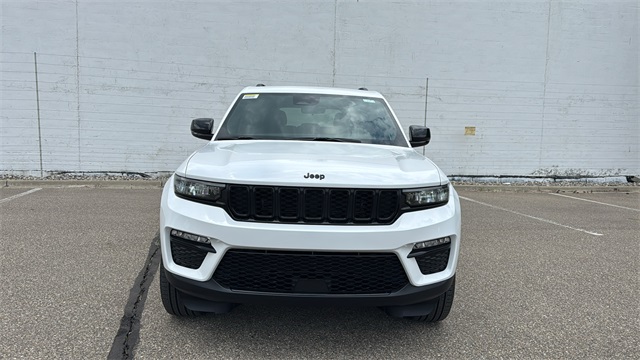 new 2025 Jeep Grand Cherokee car, priced at $48,172