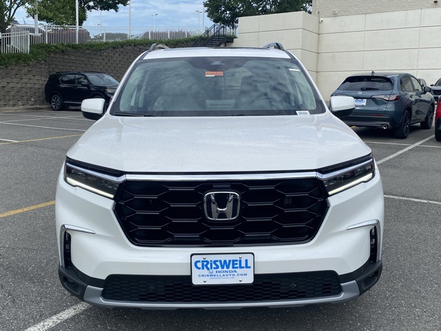 new 2025 Honda Pilot car, priced at $52,235