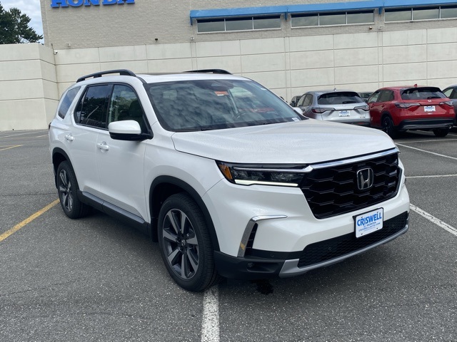 new 2025 Honda Pilot car, priced at $52,235