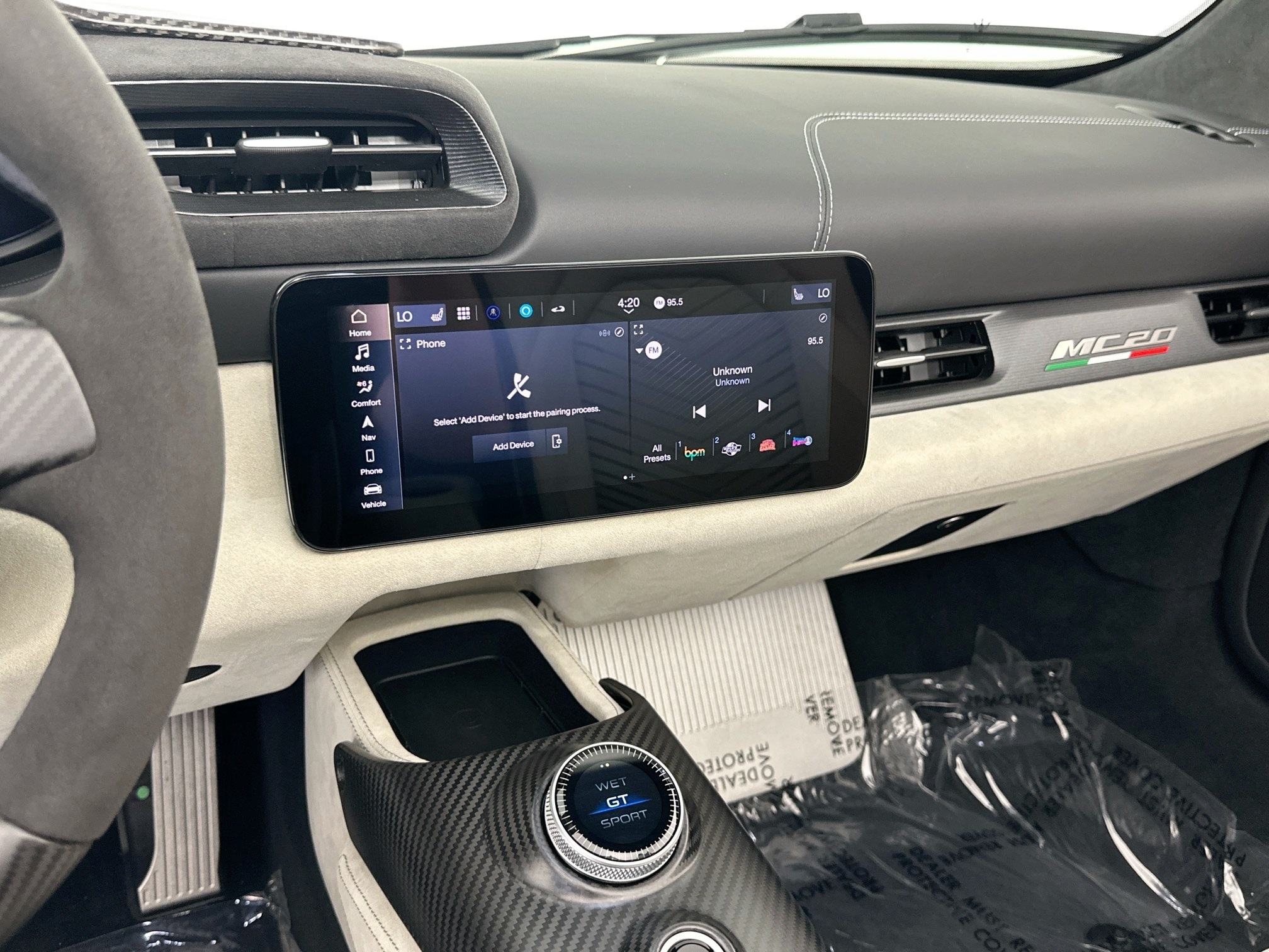 new 2023 Maserati MC20 Cielo car, priced at $264,395
