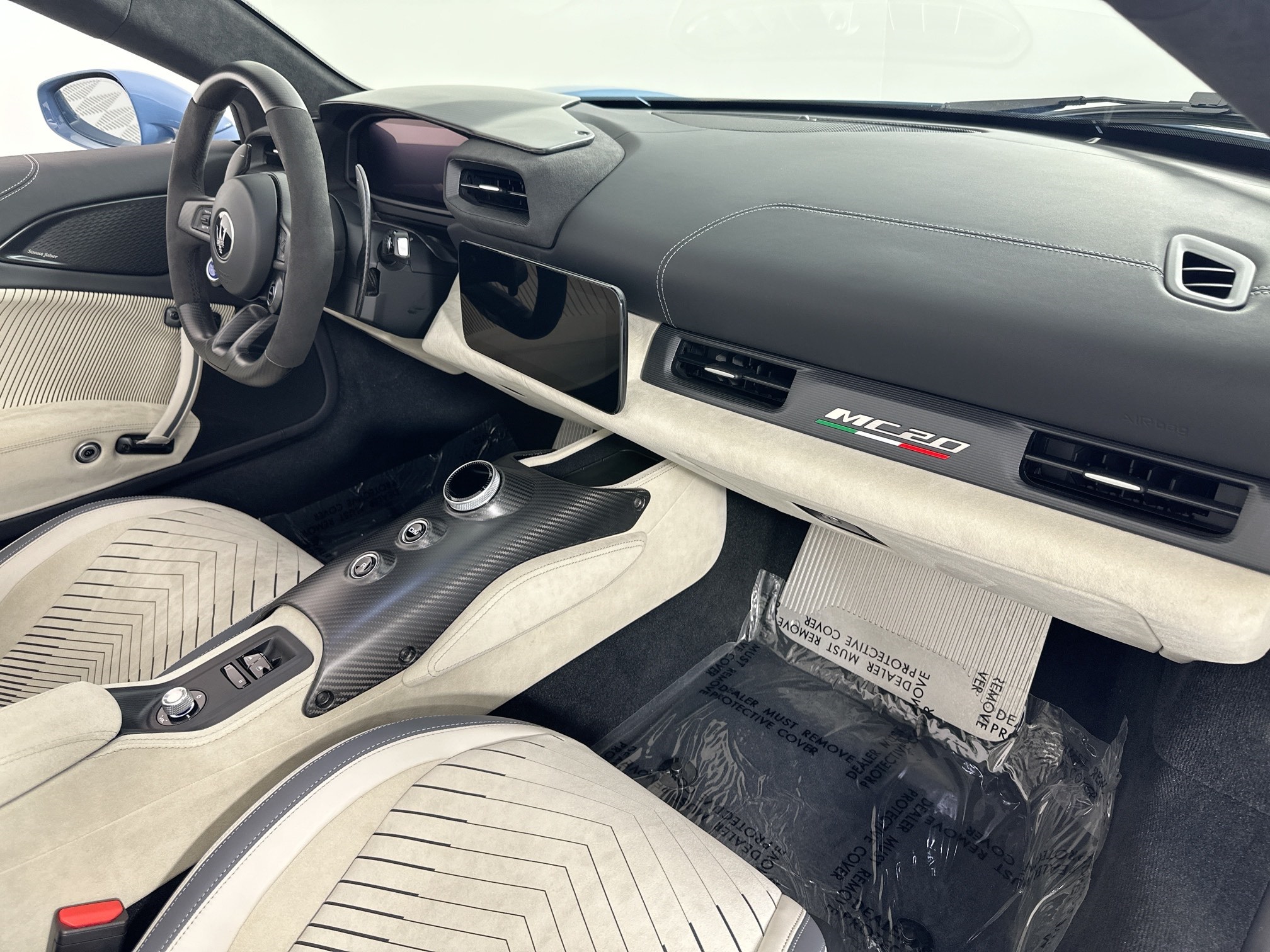 new 2023 Maserati MC20 Cielo car, priced at $264,395