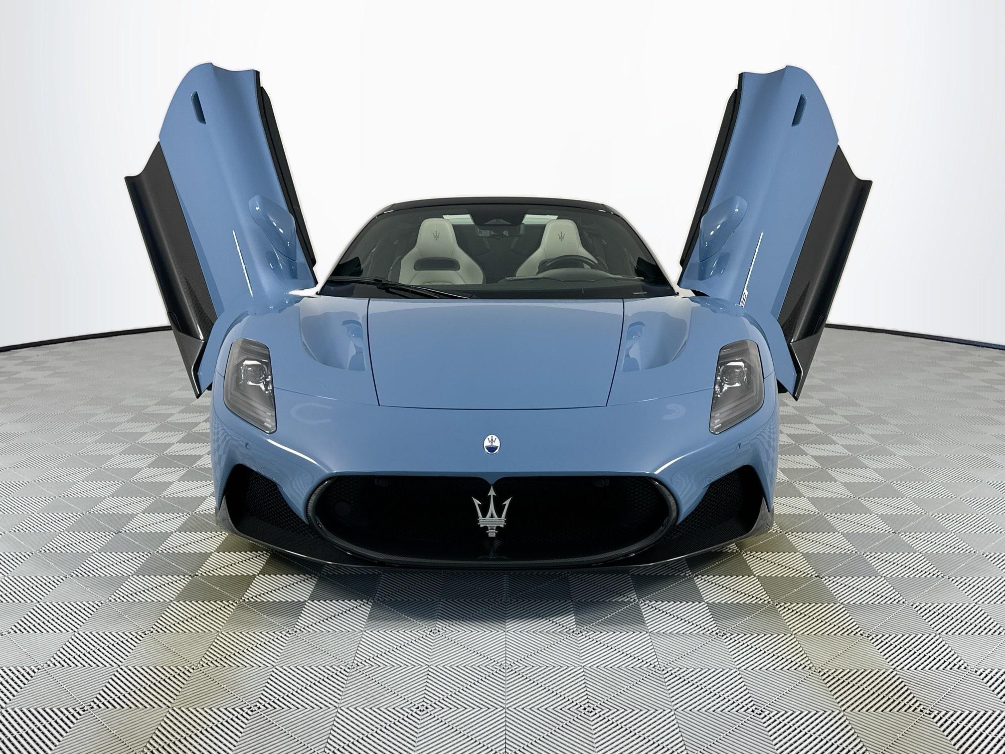 new 2023 Maserati MC20 Cielo car, priced at $264,395