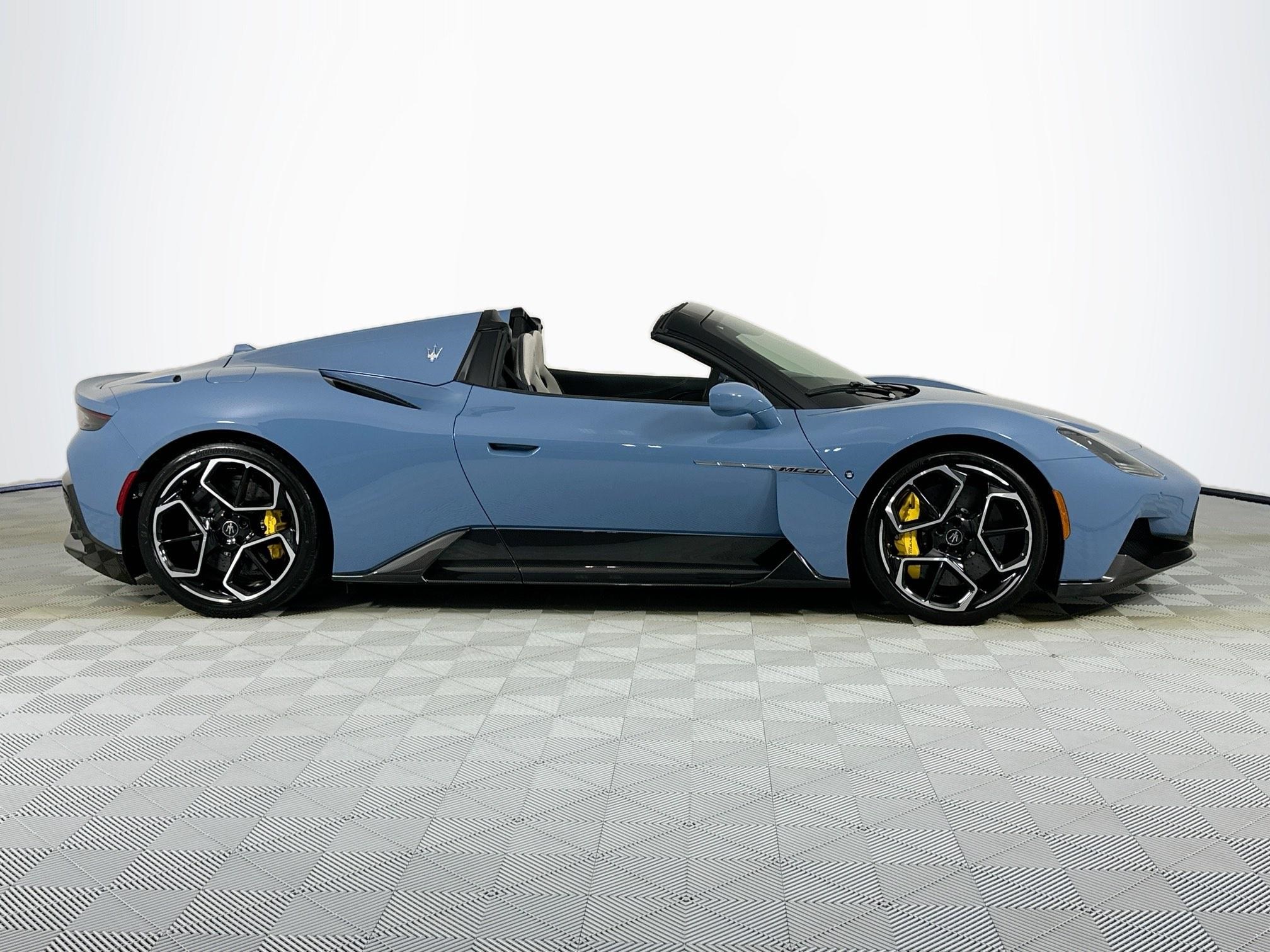 new 2023 Maserati MC20 Cielo car, priced at $264,395