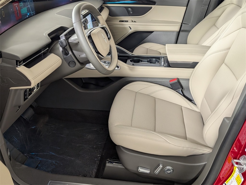 new 2025 Lincoln Nautilus car, priced at $53,026