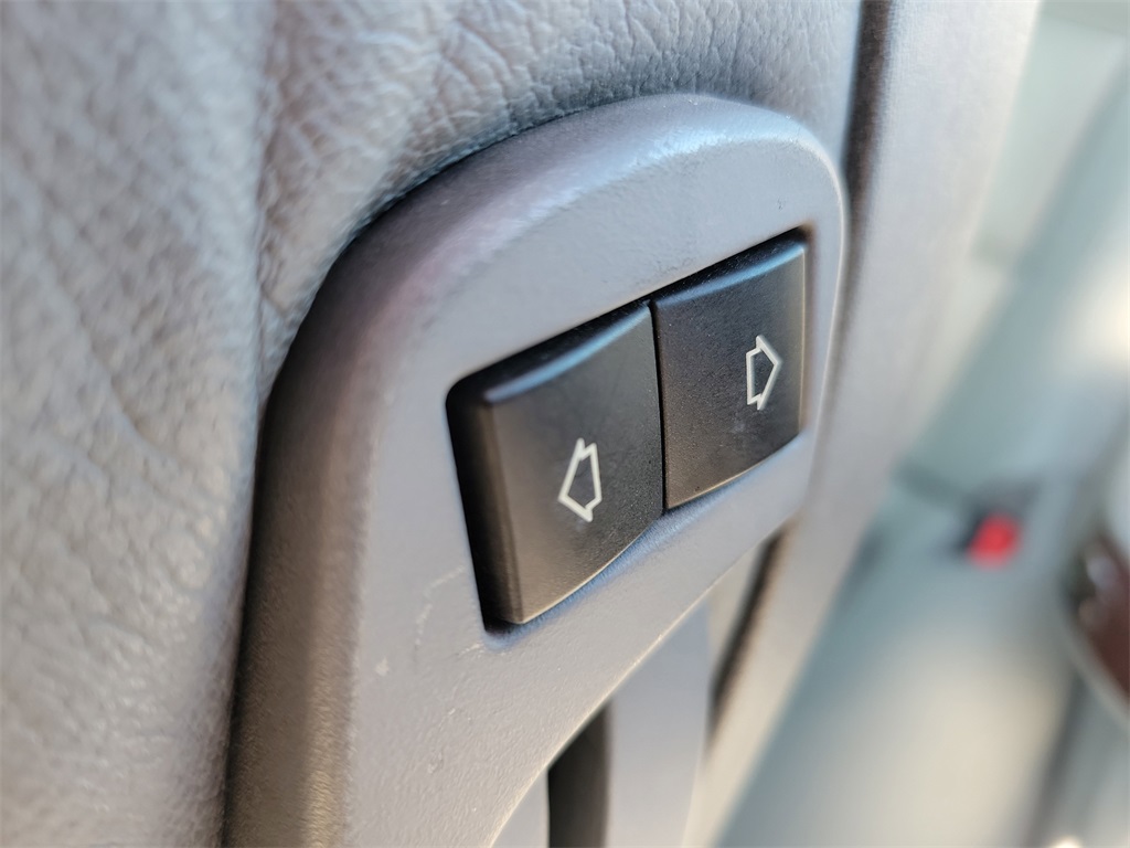 used 2006 BMW 3-Series car, priced at $12,998