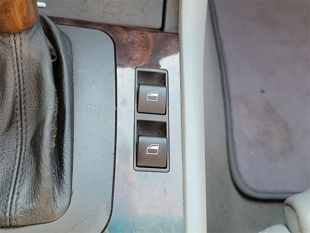 used 2006 BMW 3-Series car, priced at $12,998