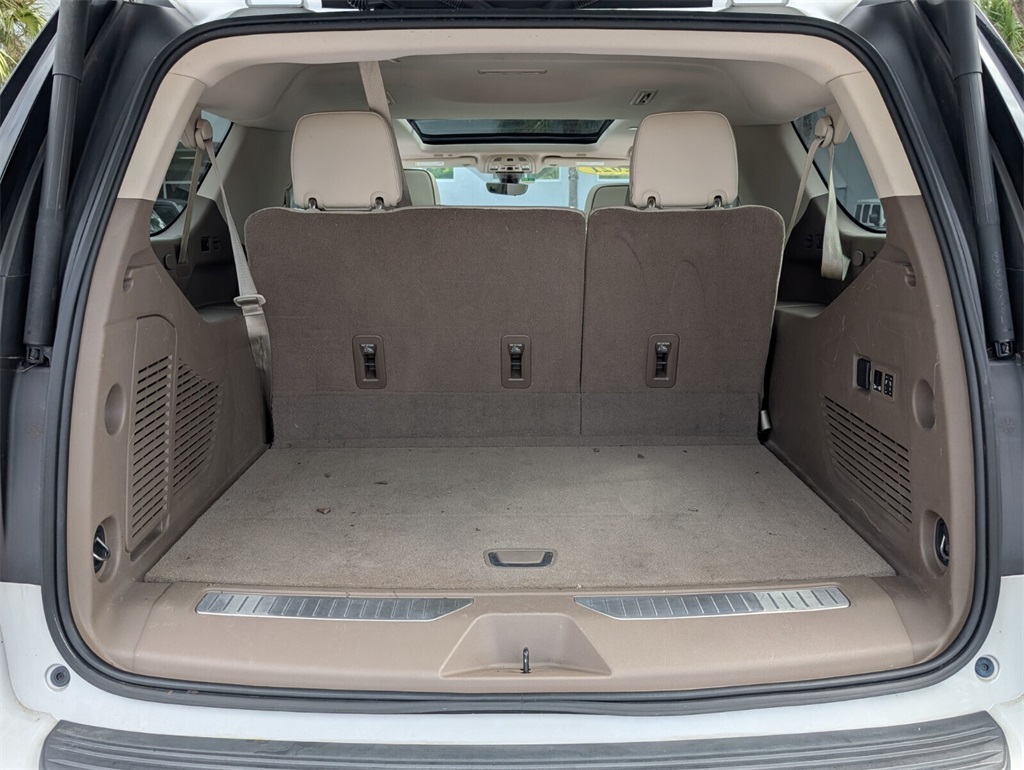 used 2021 GMC Yukon XL car, priced at $48,688