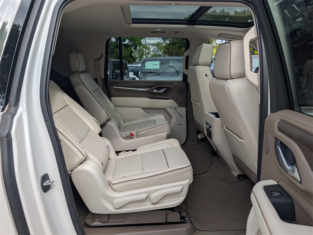 used 2021 GMC Yukon XL car, priced at $48,688