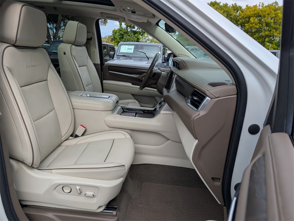 used 2021 GMC Yukon XL car, priced at $48,688