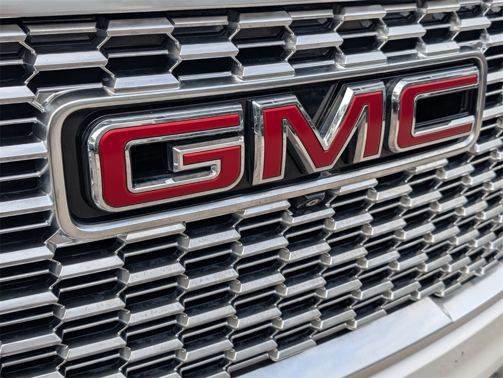 used 2021 GMC Yukon XL car, priced at $48,688