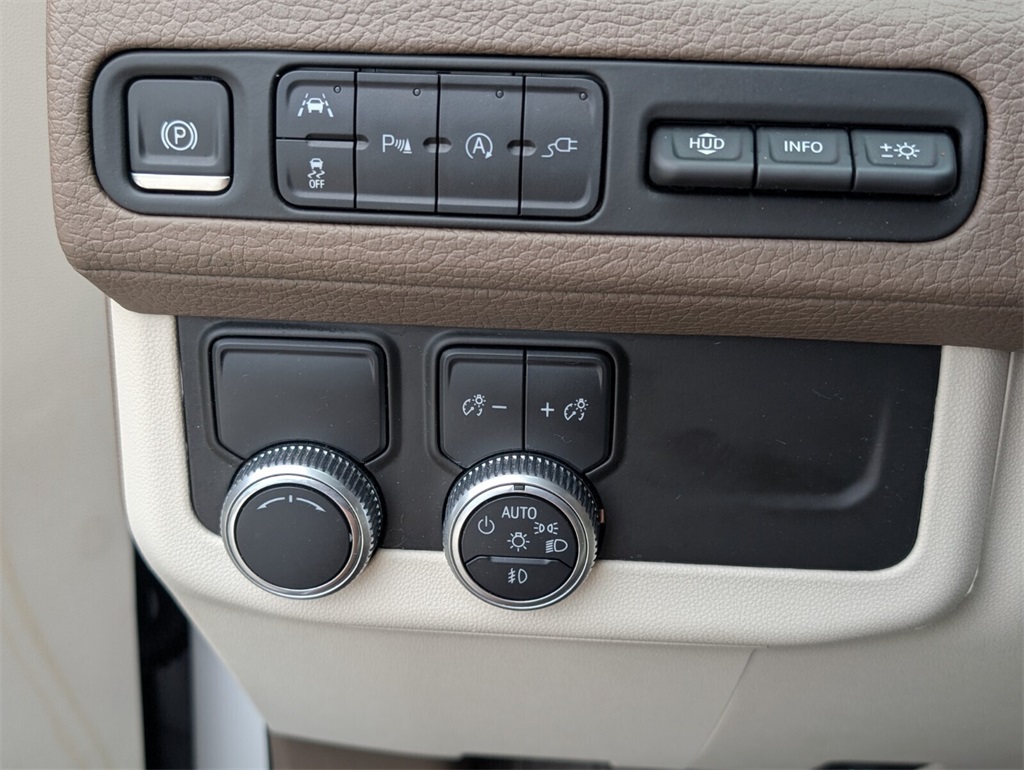 used 2021 GMC Yukon XL car, priced at $48,688