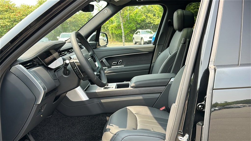 new 2025 Land Rover Range Rover car, priced at $122,505