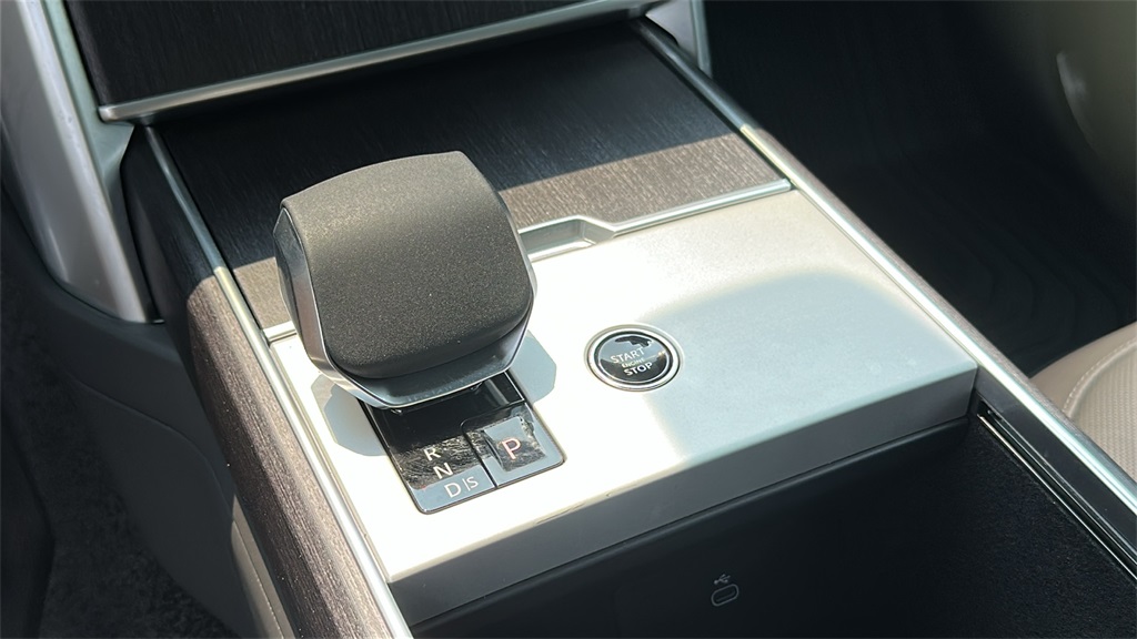 new 2025 Land Rover Range Rover car, priced at $122,505