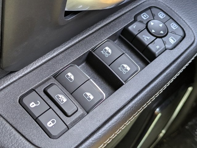new 2025 Ram 3500 car, priced at $72,570