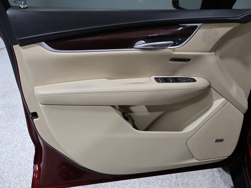 used 2017 Cadillac XT5 car, priced at $18,500