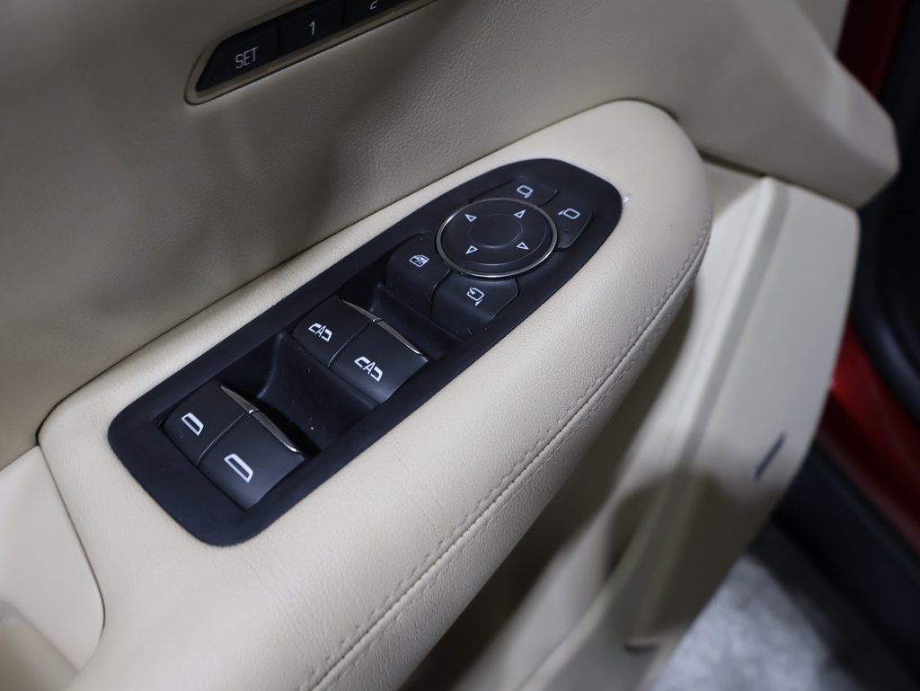 used 2017 Cadillac XT5 car, priced at $18,500