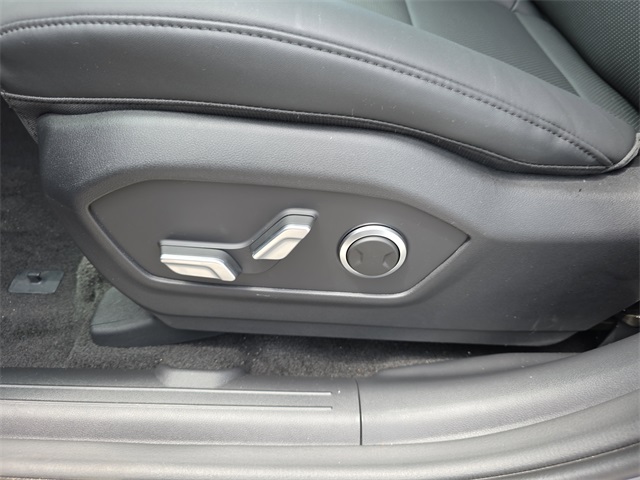 new 2025 Hyundai Santa Fe car, priced at $40,169