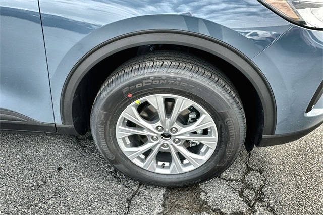 new 2025 Ford Escape car, priced at $27,498