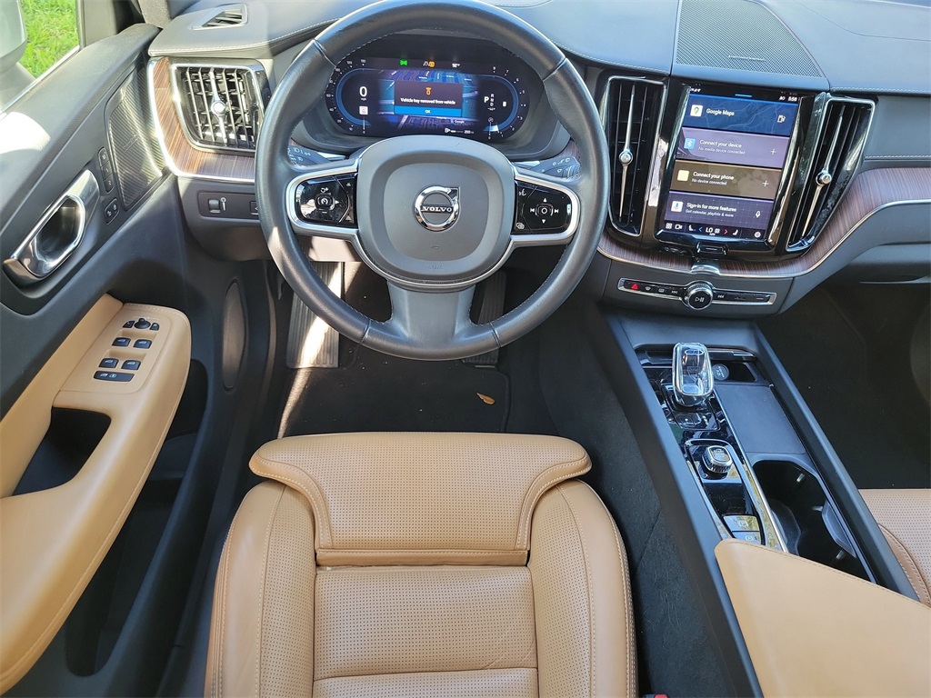 used 2022 Volvo XC60 car