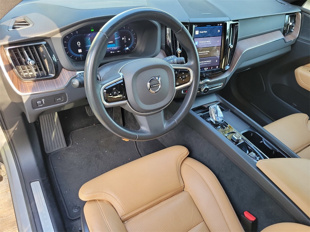 used 2022 Volvo XC60 car