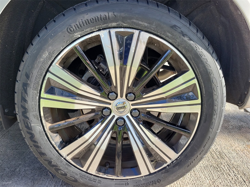 used 2022 Volvo XC60 car