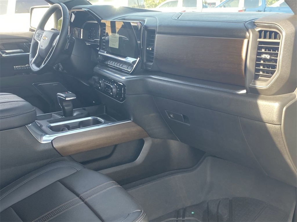 used 2023 Chevrolet Silverado 1500 car, priced at $52,381