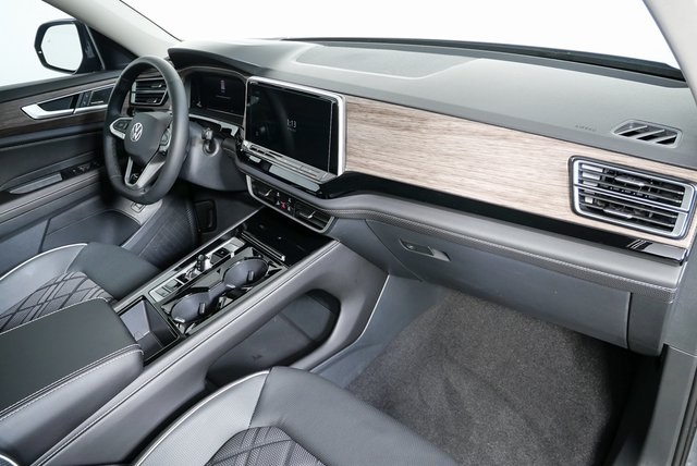 new 2026 Volkswagen Atlas car, priced at $58,812