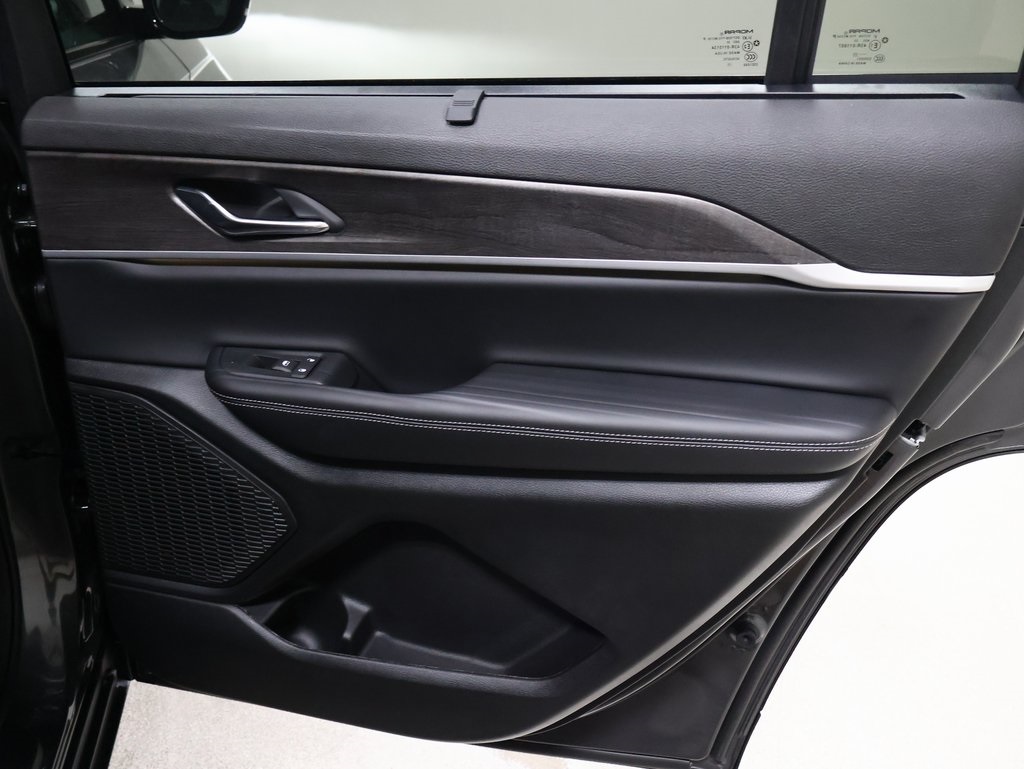 new 2025 Jeep Grand Cherokee L car, priced at $54,932