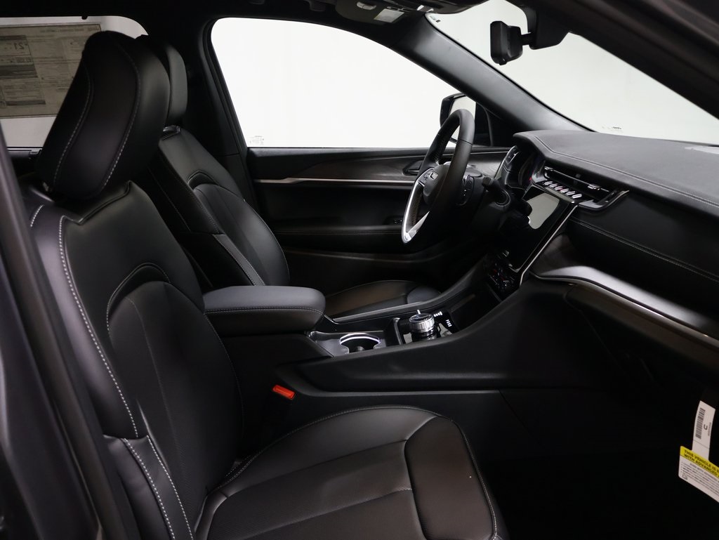 new 2025 Jeep Grand Cherokee L car, priced at $54,932