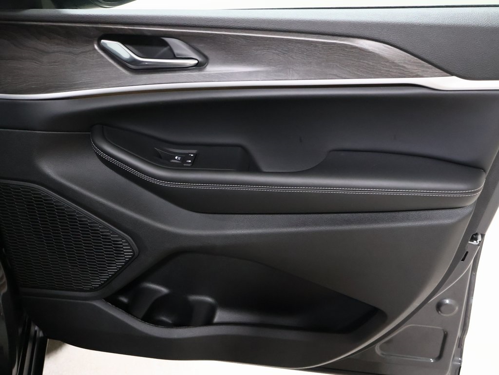 new 2025 Jeep Grand Cherokee L car, priced at $54,932