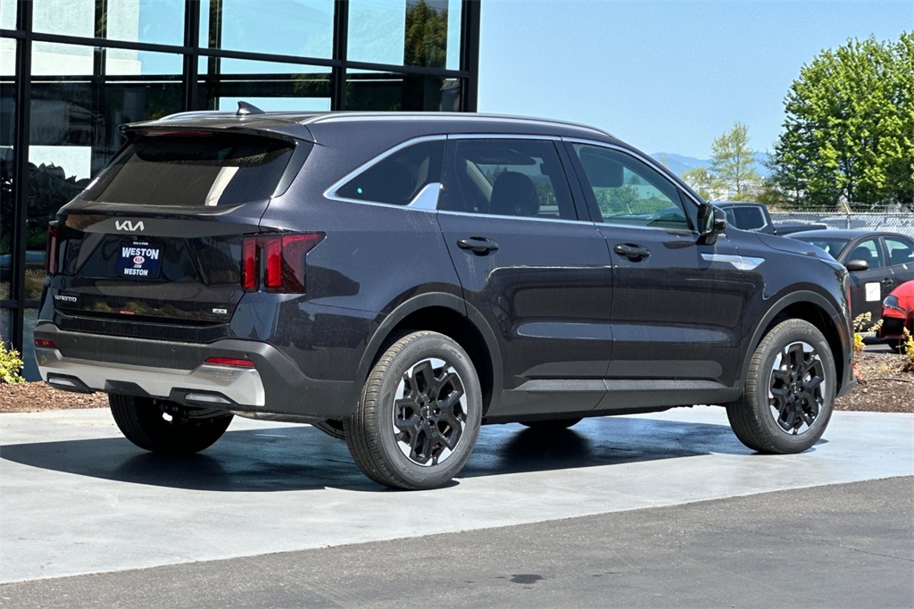 new 2025 Kia Sorento car, priced at $37,374