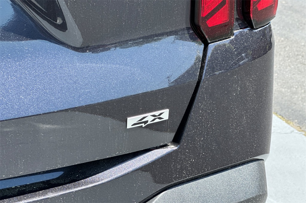 new 2025 Kia Sorento car, priced at $37,374