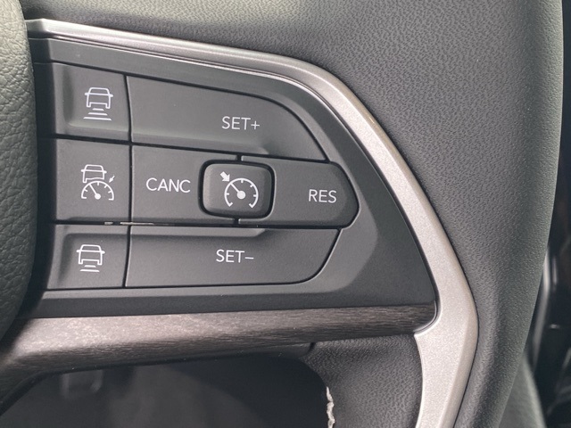 new 2025 Jeep Grand Cherokee car, priced at $43,662