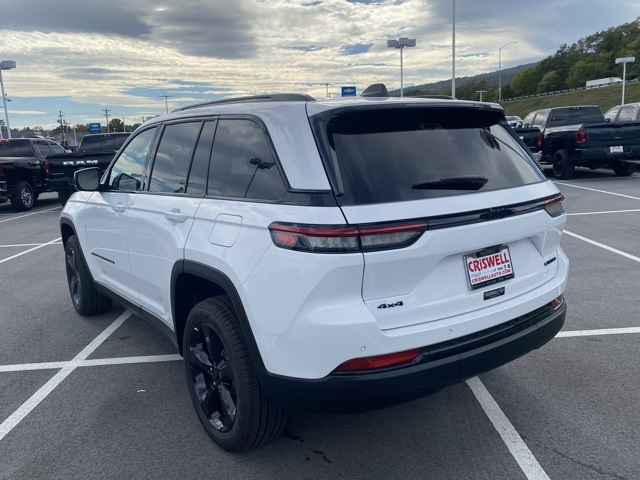 new 2025 Jeep Grand Cherokee car, priced at $43,662