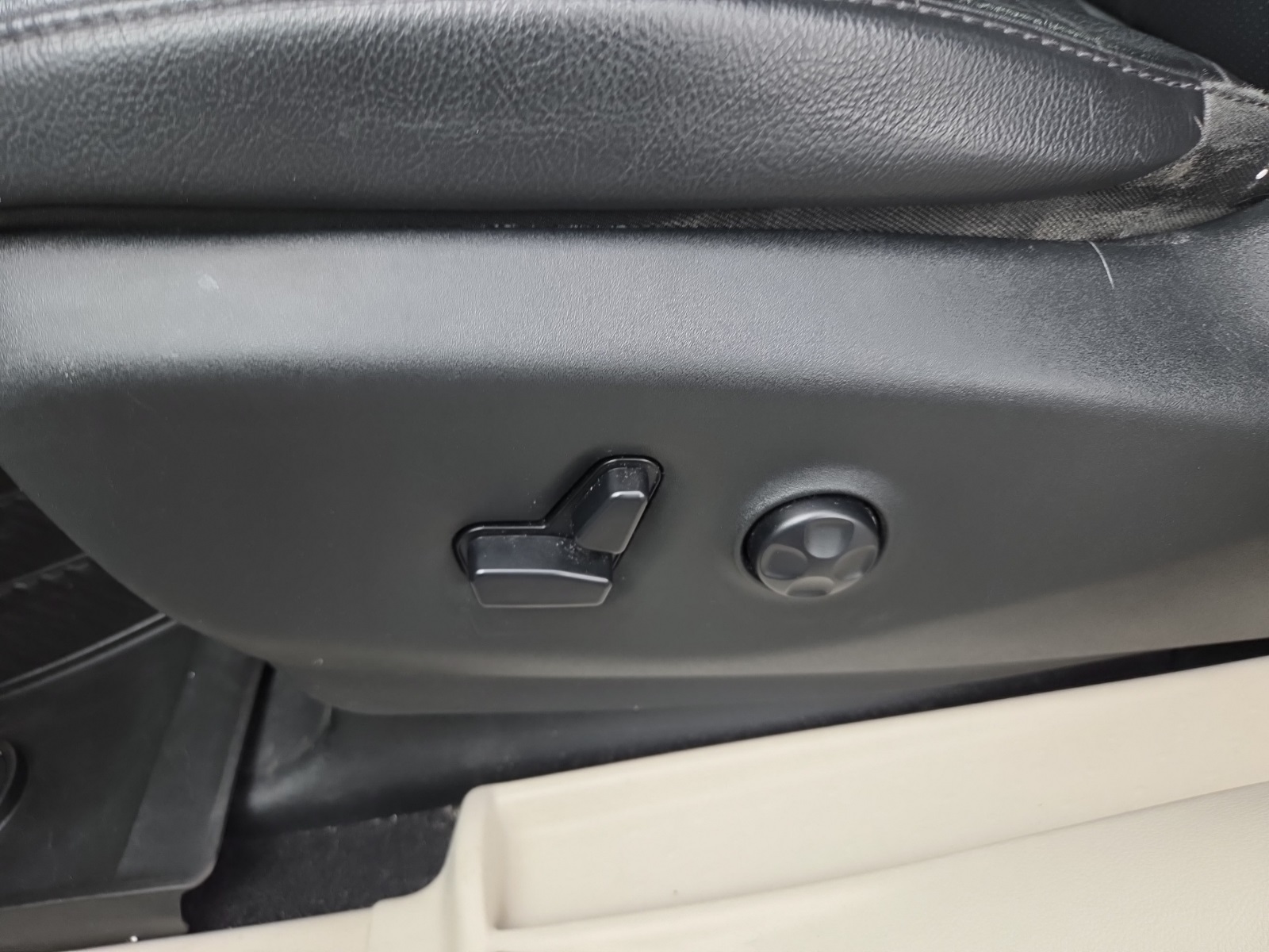 used 2017 Chrysler Pacifica car, priced at $14,132