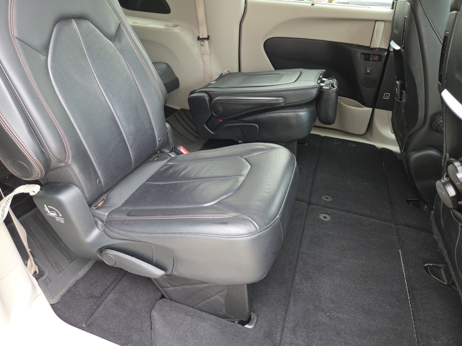 used 2017 Chrysler Pacifica car, priced at $14,132