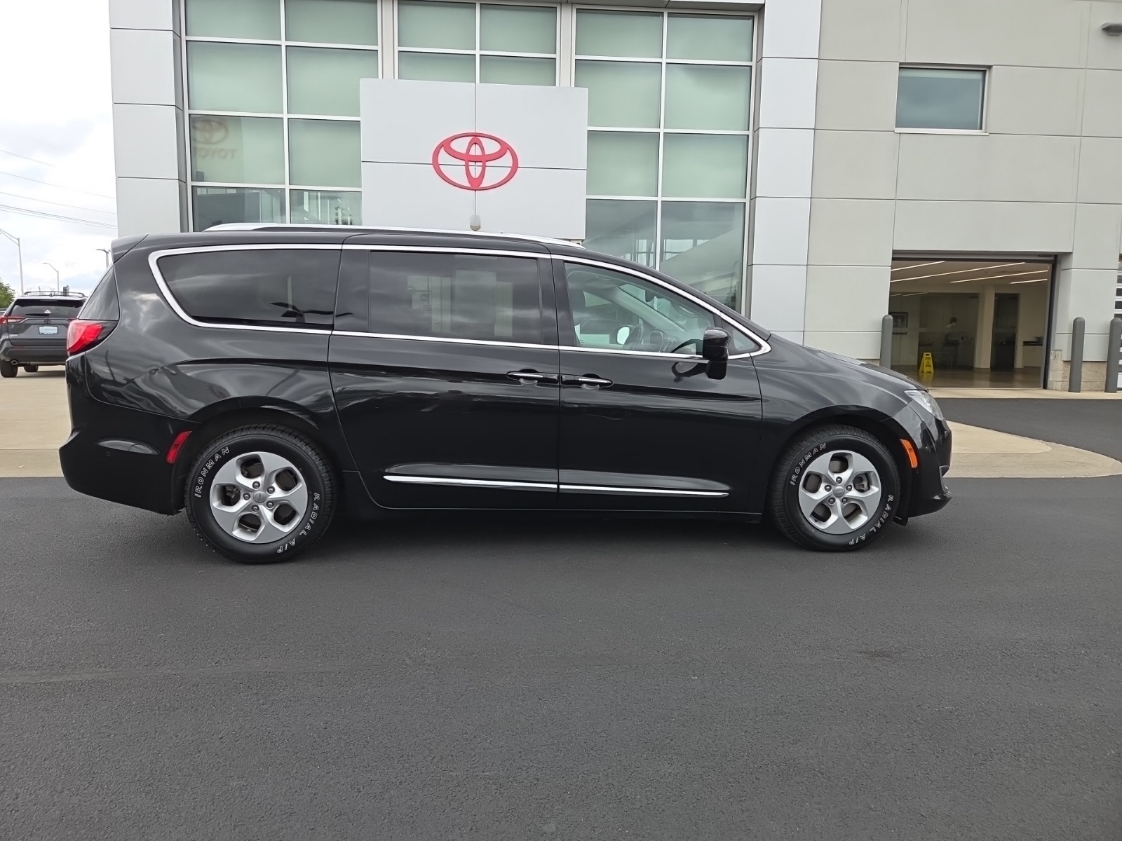 used 2017 Chrysler Pacifica car, priced at $14,132