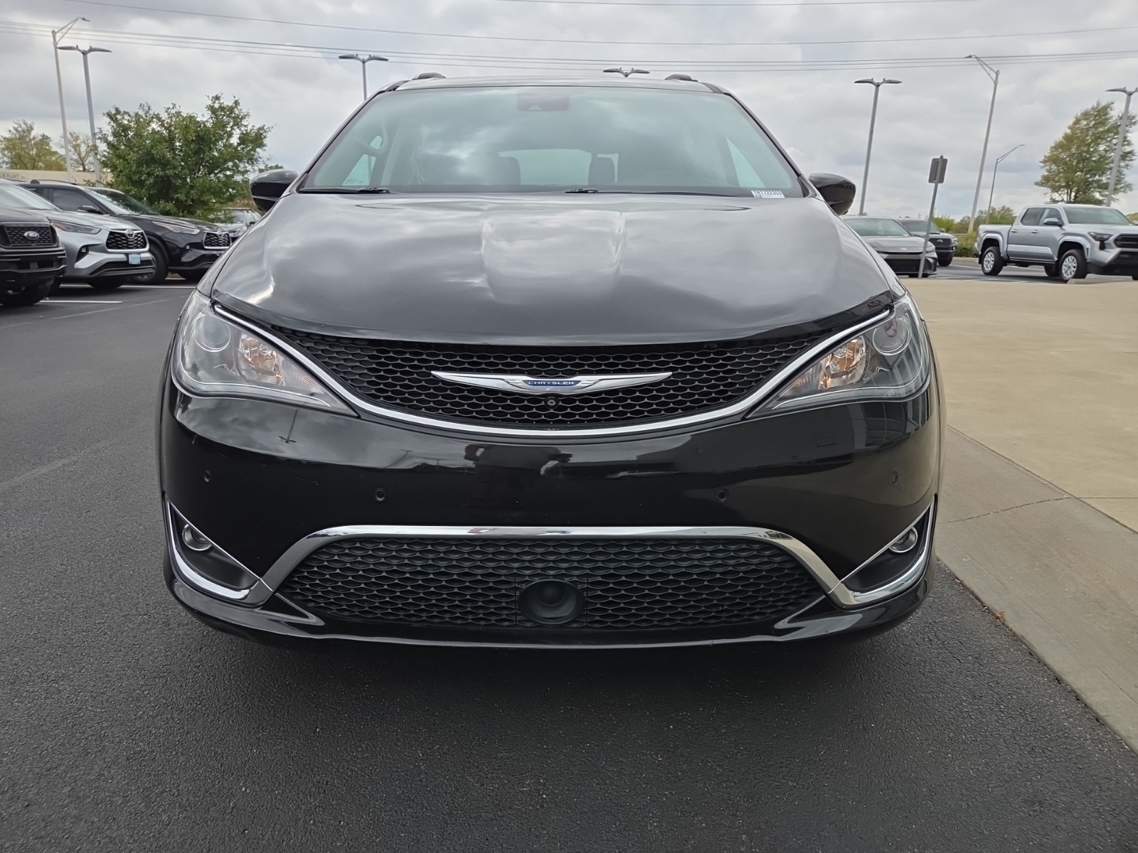used 2017 Chrysler Pacifica car, priced at $14,132