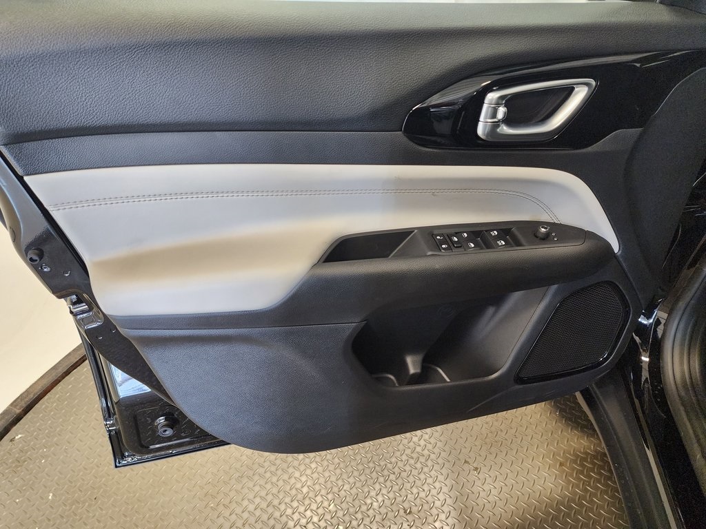 new 2025 Jeep Compass car, priced at $32,743