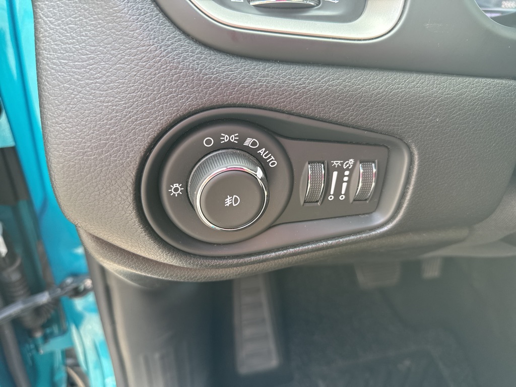 used 2021 Jeep Renegade car, priced at $21,900