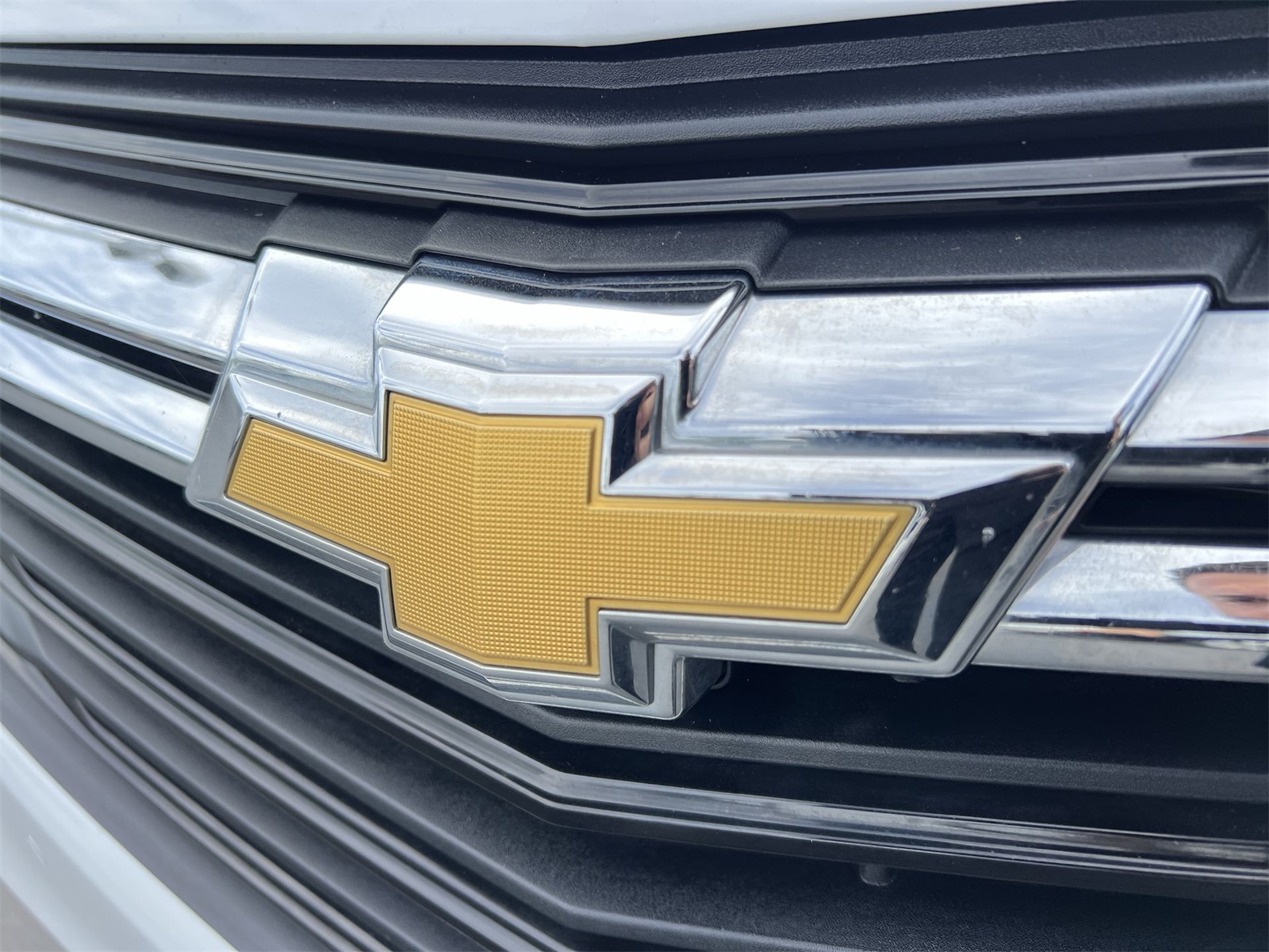 used 2024 Chevrolet Equinox car, priced at $23,991