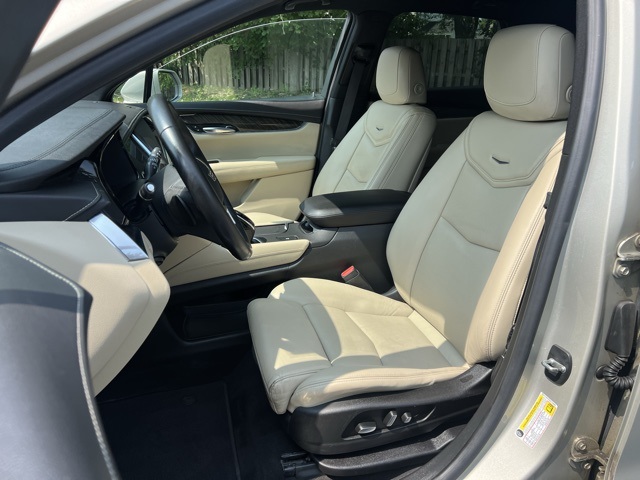 used 2017 Cadillac XT5 car, priced at $17,200