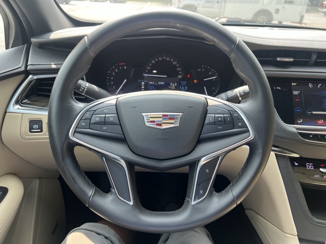 used 2017 Cadillac XT5 car, priced at $17,200
