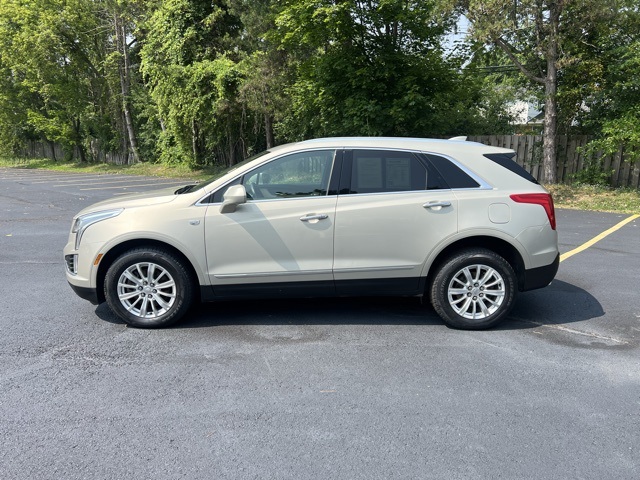 used 2017 Cadillac XT5 car, priced at $17,200