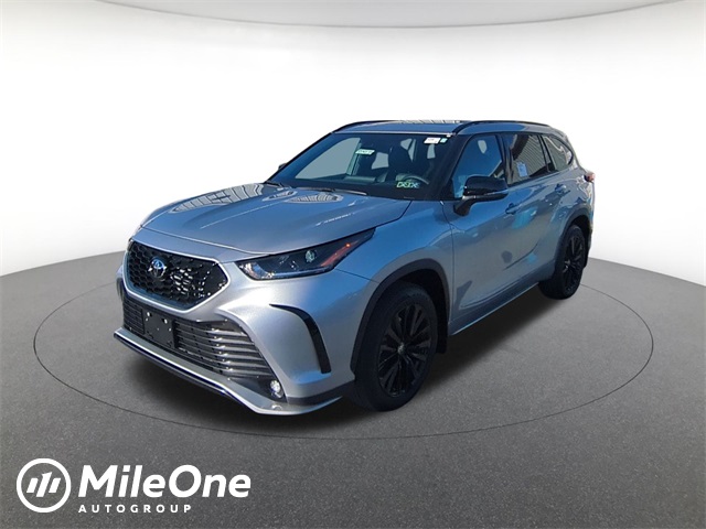 new 2025 Toyota Highlander car, priced at $49,588