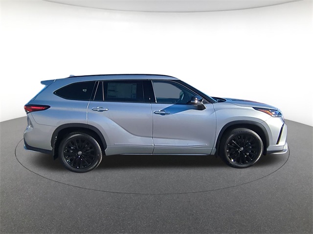 new 2025 Toyota Highlander car, priced at $49,588
