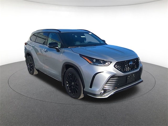 new 2025 Toyota Highlander car, priced at $49,588